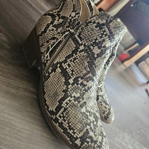Snake pattern Bootie